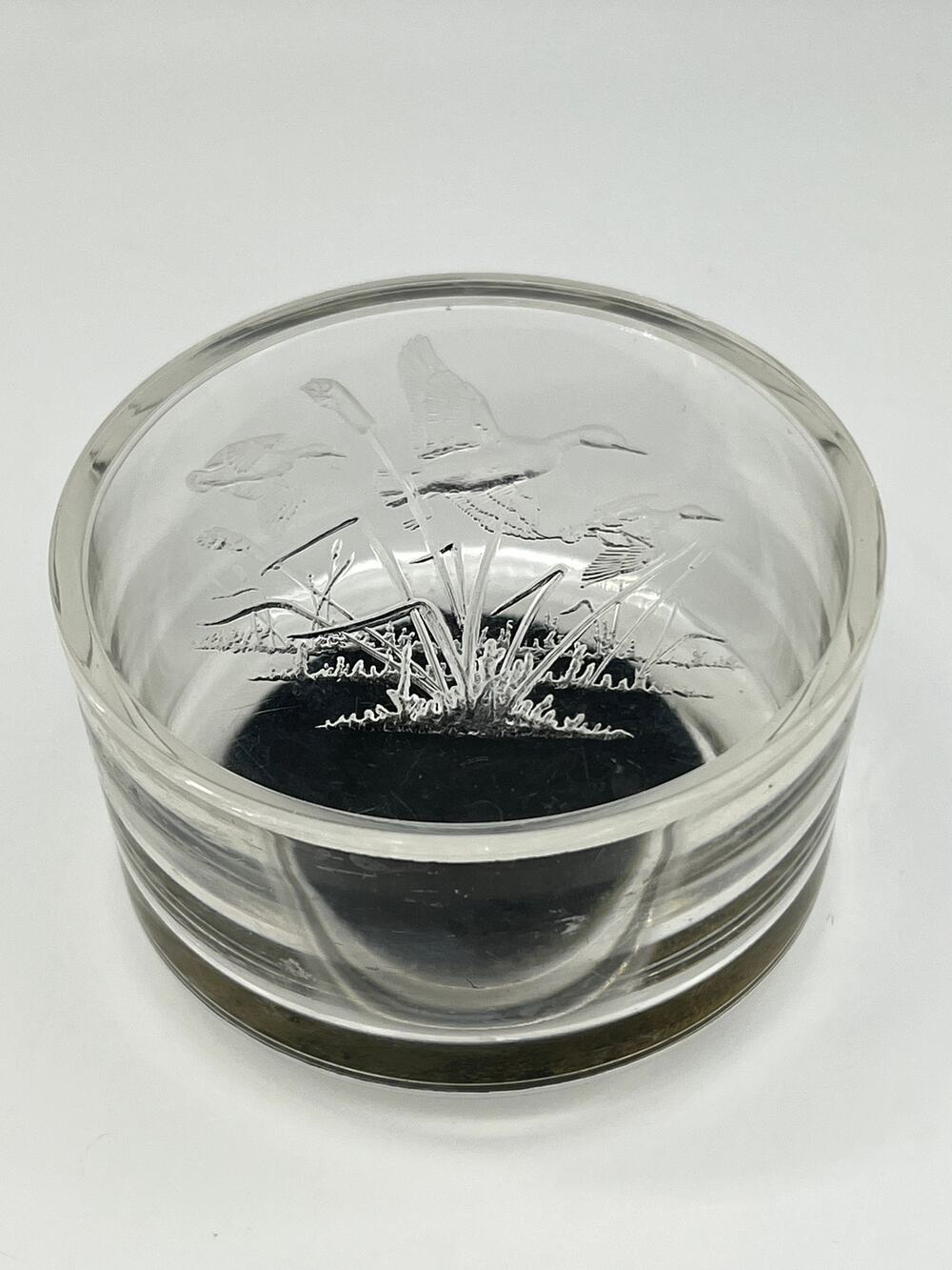 Mens Vtg 70s 80s Clear Acrylic‎ Etched Ducks in Flight Vanity Jar Trinket Box